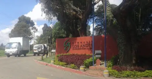 GIMNASIO LOS ANDES LA ESPERANZA SUR GIMNASIO LOS ANDES LA ESPERANZA SUR